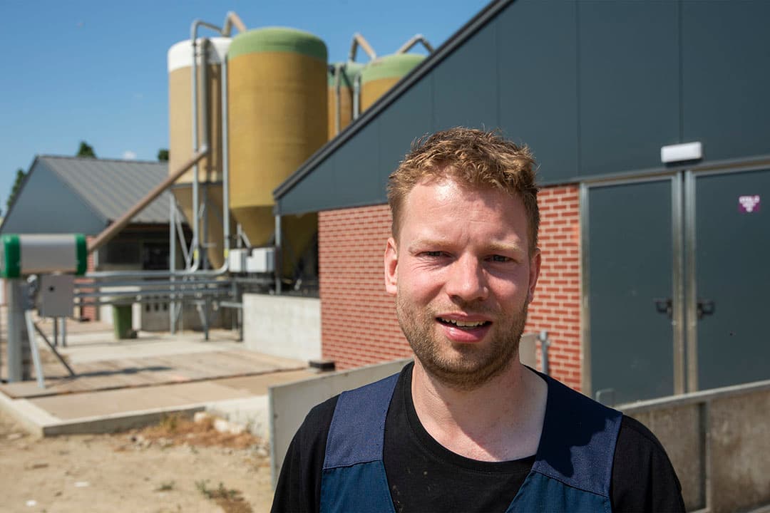 Rik Verheijen (36) is bedrijfsleider op het Livar-fokbedrijf.