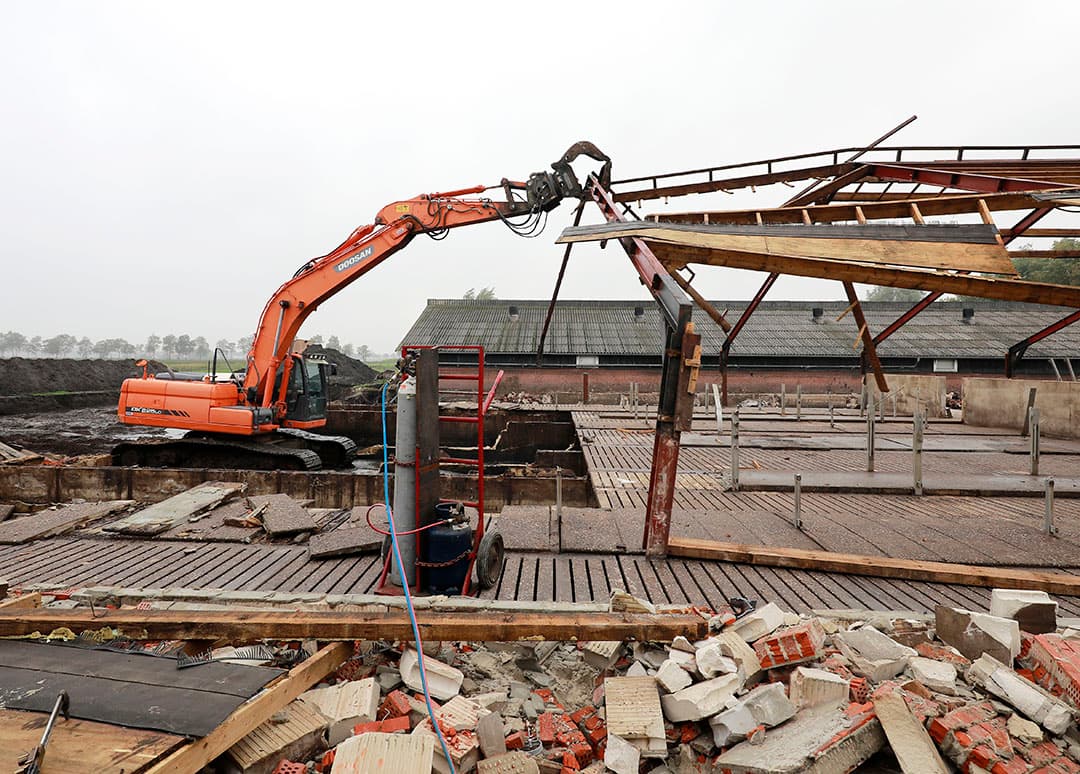 Van de aanvankelijk 502 aanmeldingen voor de saneringsregeling, hebben uiteindelijk 277 varkensbedrijven deelgenomen aan de regeling. - Foto: Ruud Ploeg