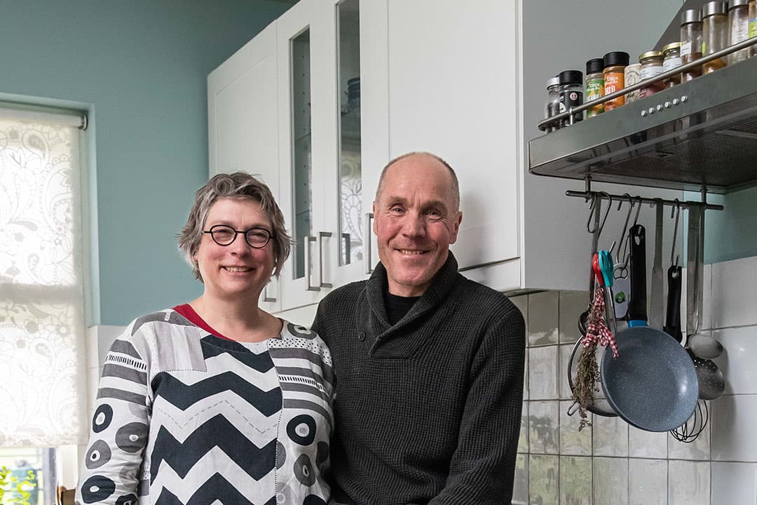 Richard (53) en Rozalinda (51) Scholten – de Bruijn wonen op Erve Smienk in Bentelo, Overijssel.  - Foto's: Ronald Hissink