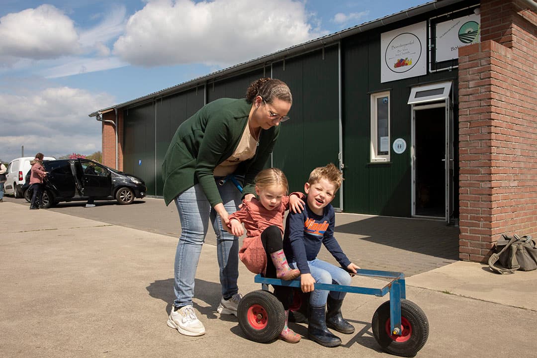 Boerin Chantalle: ‘’s Avonds gaat de babyfoon mee naar achter’