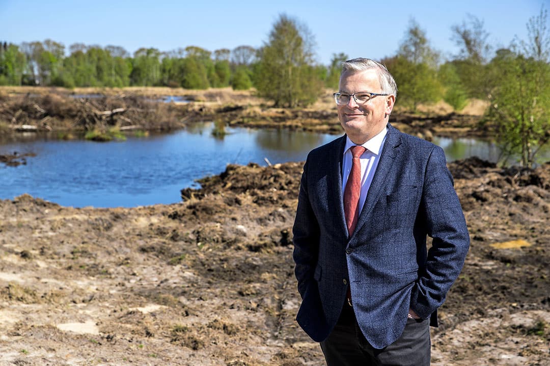 Overijssels Gedeputeerde Gert Harm ten Bolscher in het Natura 2000-gebied Het Wierdense Veld. - Foto: ANP