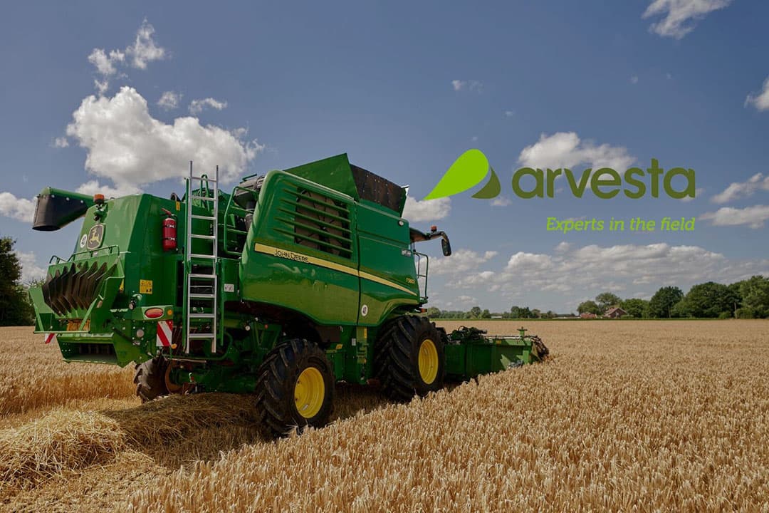 Arvesta is leverancier voor boer en tuinder in België en is ook actief in Nederland, Frankrijk en Duitsland. Jaarlijkse omzet is €1,9 miljard. - Foto en logo: Arvesta, beeldbewerking
