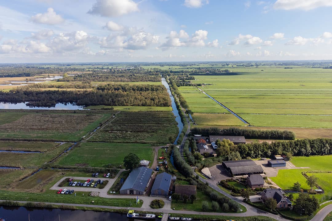 Boerenbedrijven bij het Natura 2000-gebied Nieuwkoopse Plassen. - Foto: Herbert Wiggerman