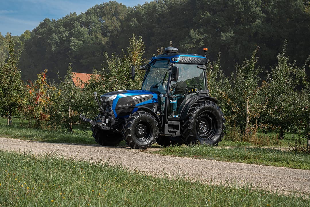 De vernieuwde Landini smalspoortrekker Rex 4 is leverbaar met RoboShift-transmissie. Daarmee kan de trekker automatisch schakelen, waardoor je praktisch rijdt als een cvt. - Foto's: Jacco van Erkelens