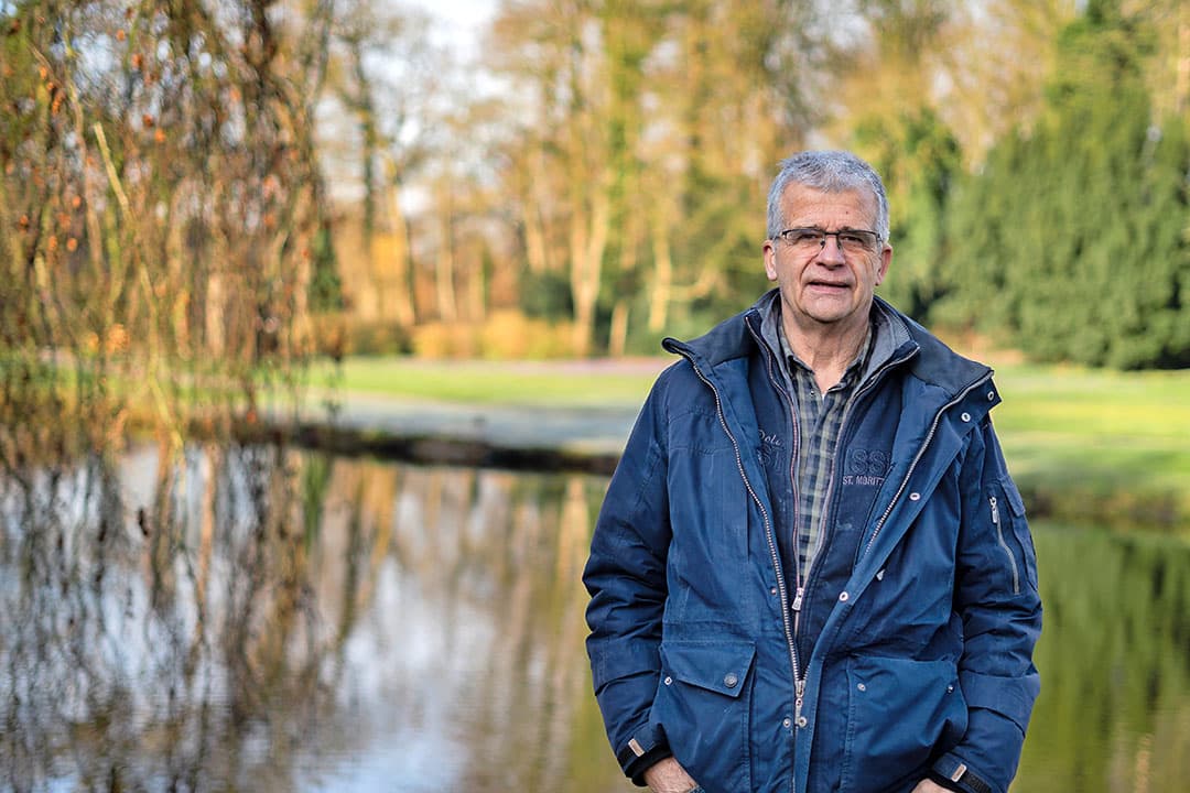 Woordvoerder Gerben de Vries van de stichting Samenleving Landbouw en Natuur: “De trein dendert voort, maar wat is het fundament onder het stikstofbeleid?” - Foto: Andrea van Schaik