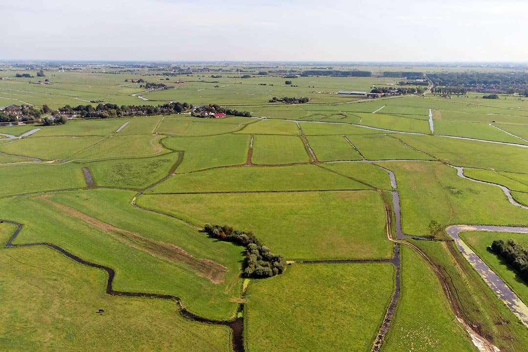 Is er sprake van een watervoerende of droge sloten? In het eerste geval is de bufferstrook 3 meter, in het tweede geval moet een bufferstrook van 1 meter worden aangehouden. - Foto: Herbert Wiggerman