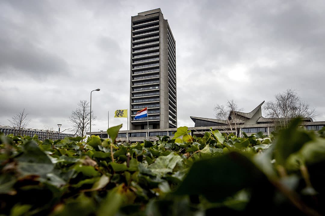 Provinciehuis in Den Bosch. De provincie Noord-Brabant behandelt voorlopig geen vergunningsaanvragen meer wanneer een project stikstofeffecten heeft op een Natura 2000-gebied.  - Foto: ANP