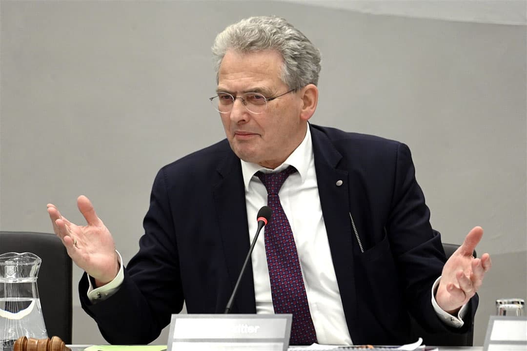 SGP’er Roelof Bisschop vindt dat de ruim € 24 miljard in het stikstoffonds zo goed mogelijk besteed moet worden. – Foto: ANP