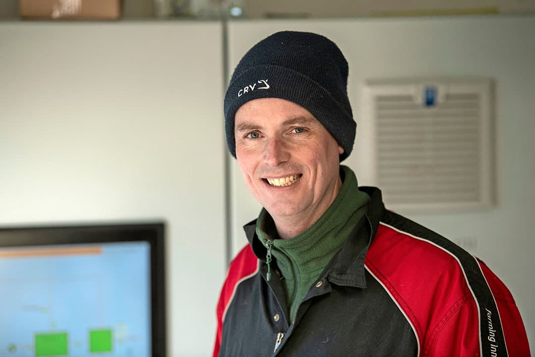 Jan Dirk van Mourik is sinds 2016 projectleider bij FrieslandCampina, waar hij onder meer Jumpstart in zijn portefeuille heeft. Hij  runt in Winsum (Fr.) als derde generatie een grondgebonden melkveebedrijf. - Foto: Mark Pasveer
