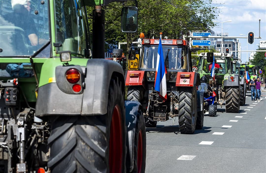 Boeren verlaten Den Haag na een protestactie bij de Tweede Kamer op 28 juni 2022. - Foto: ANP