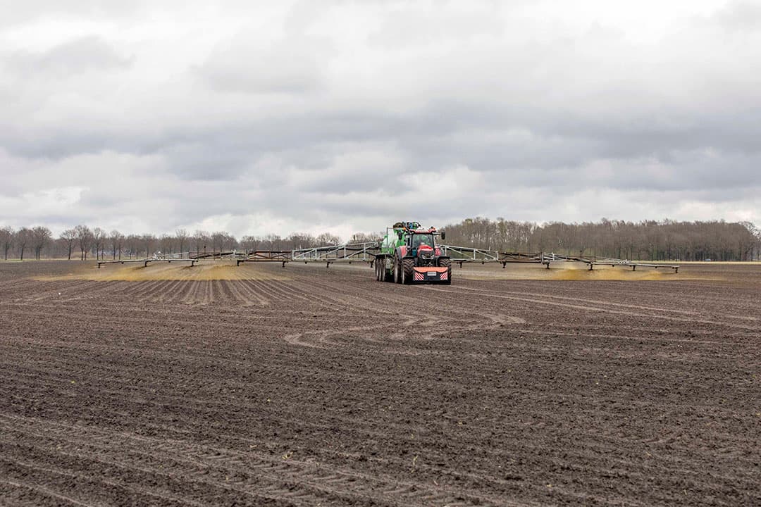 In het 7e Actieprogramma Nitraatrichtlijn is opgenomen dat de uitrijperiode voor drijfmest op bouwland wordt verkort en pas ingaat op 16 maart in plaats van 16 februari. – Foto: Koos van der Spek