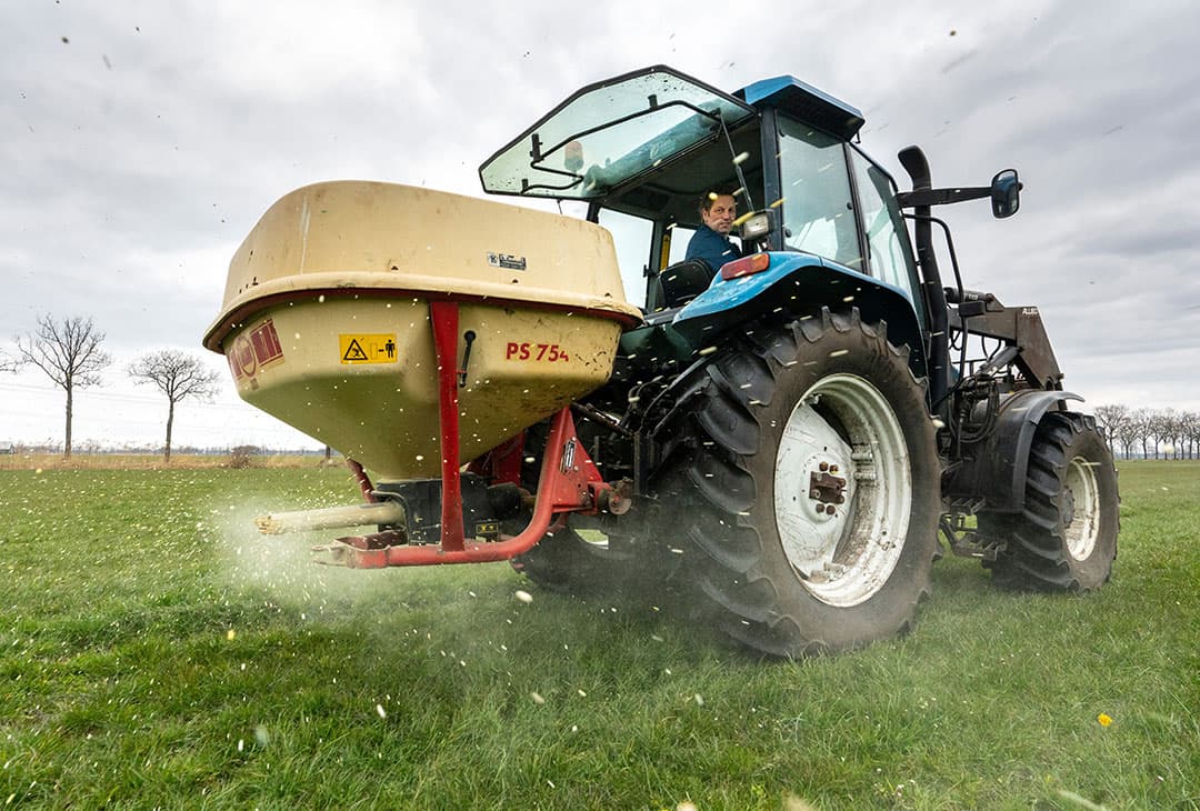 De prijs van stikstofkunstmest is in Nederland bovengemiddeld duurder geworden dan in andere EU-landen. - Foto: Ruud Ploeg