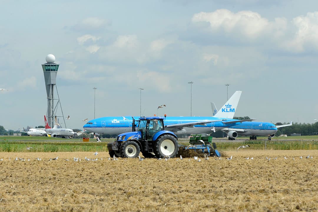 Vergaderboer: "Boer wordt de prooi van de grote spelers, zoals Schiphol, in de stikstofcrisis." - Foto: Roel Dijkstra
