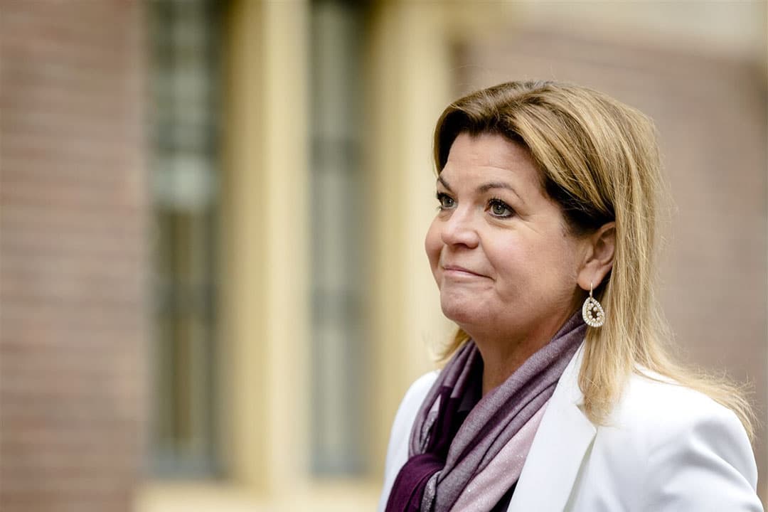 Christianne van der Wal, minister voor Natuur en Stikstof, op het Binnenhof voorafgaand aan de wekelijkse ministerraad. - Foto: ANP/Sem van der Wal