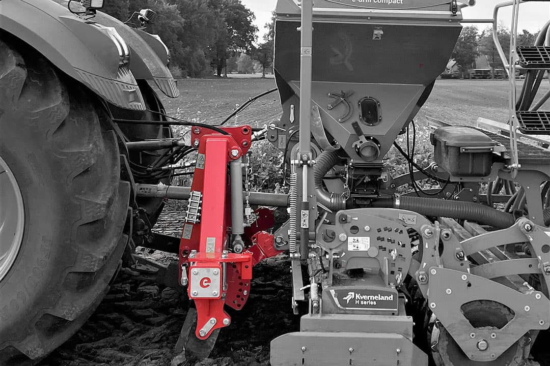 De Breton XL-voorzetwoeler heeft alle tanden op één rij gemonteerd, waardoor een inbouwlengte van 60 cm mogelijk is. - Foto: Evers Agro