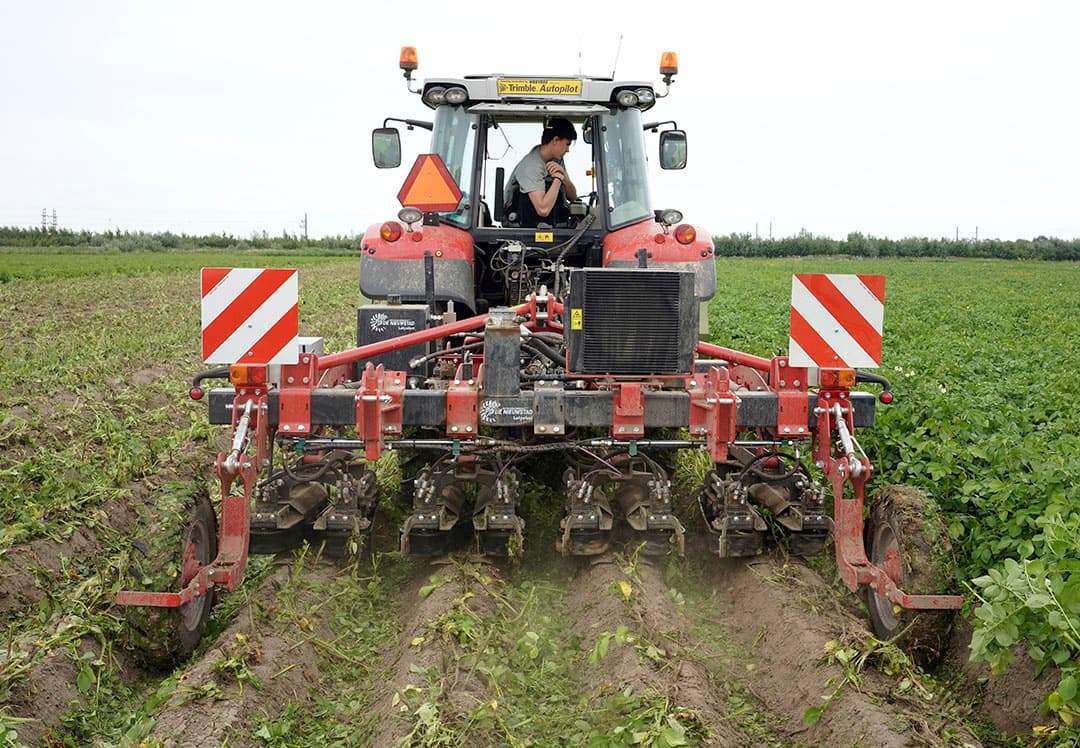 De KIZ-prijs werd eerder uitgereikt aan onder meer de Rema looftrekker/wortelsnijder. - Foto: Ruud Ploeg
