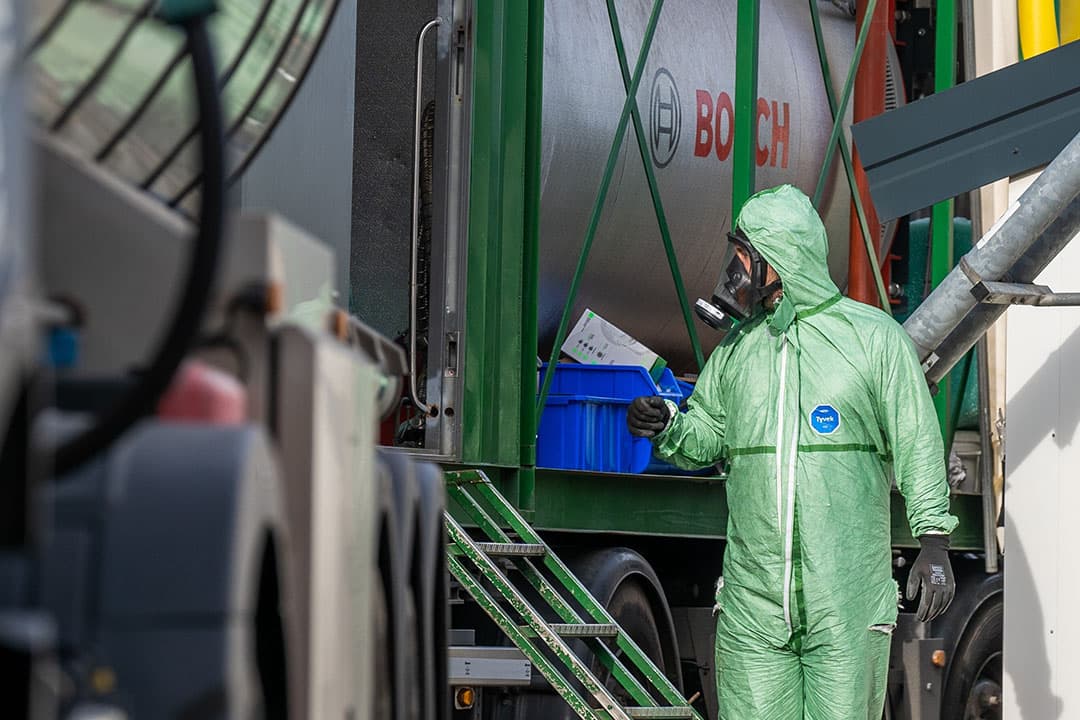 Voor het doden van kippen op een bedrijf met vogelgriep wordt CO2-gas gebruikt. - Foto: Bert Jansen