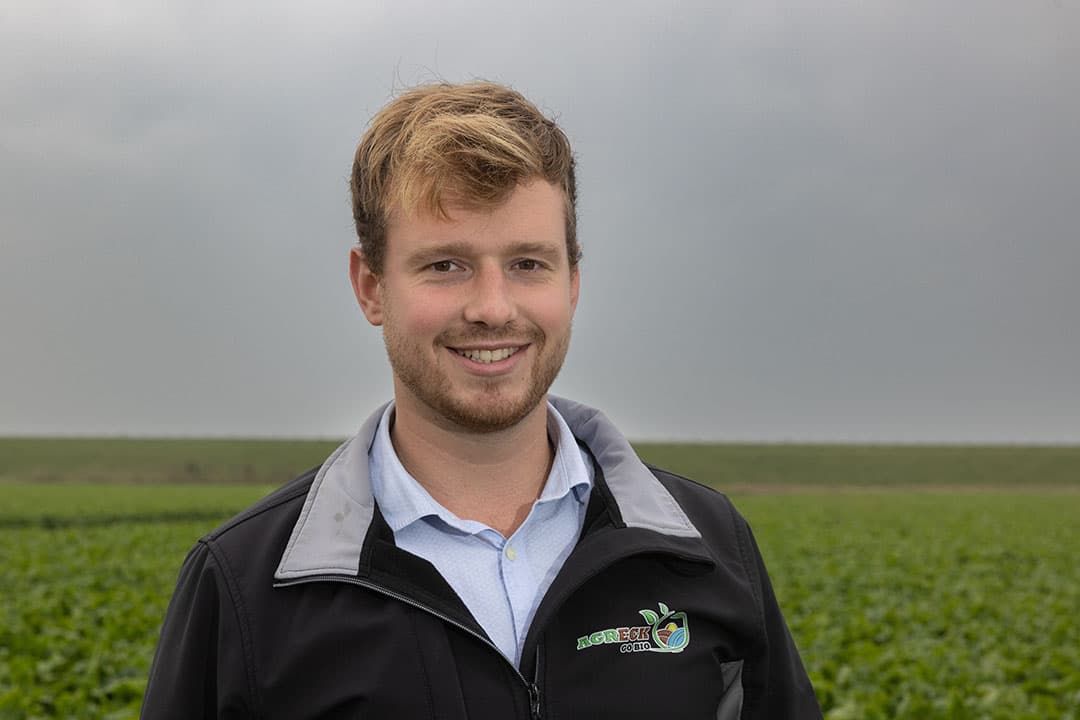 Jac van Eck (23) woont in Herkingen (Z.-H.). Hij is bezig met laatste deel van Bedrijfskunde & Agrifood Business aan de Has Hogeschool in Den Bosch. - Foto's: Peter Roek