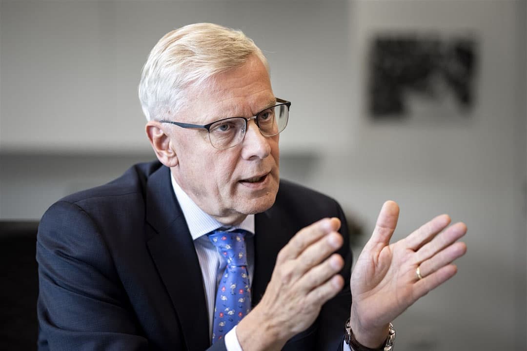 Als uit de evaluatie zou blijken dat de landbouwvrijstelling niet doelmatig is, dan wil ook staatssecretaris Marnix van Rij van de regeling af. - Foto: ANP/Ramon van Flymen