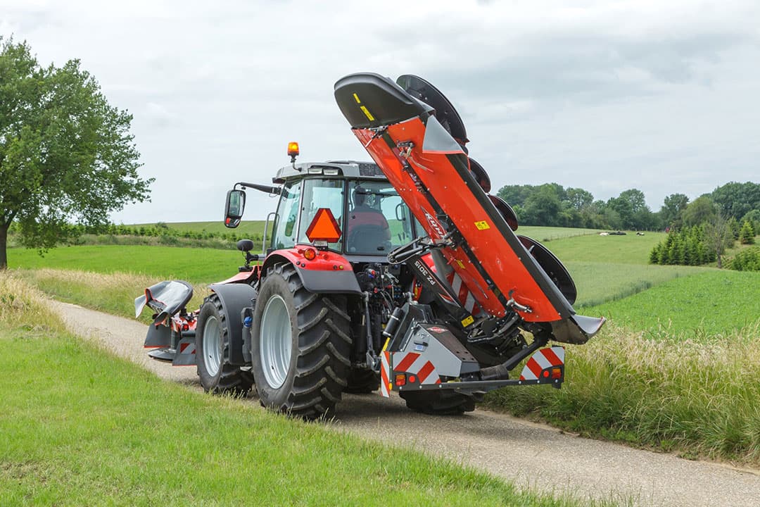 De Kuhn PZ 3015-trommelmaaier staat in verticaal transport in een hellingshoek van 120 graden. - Foto's: Kuhn