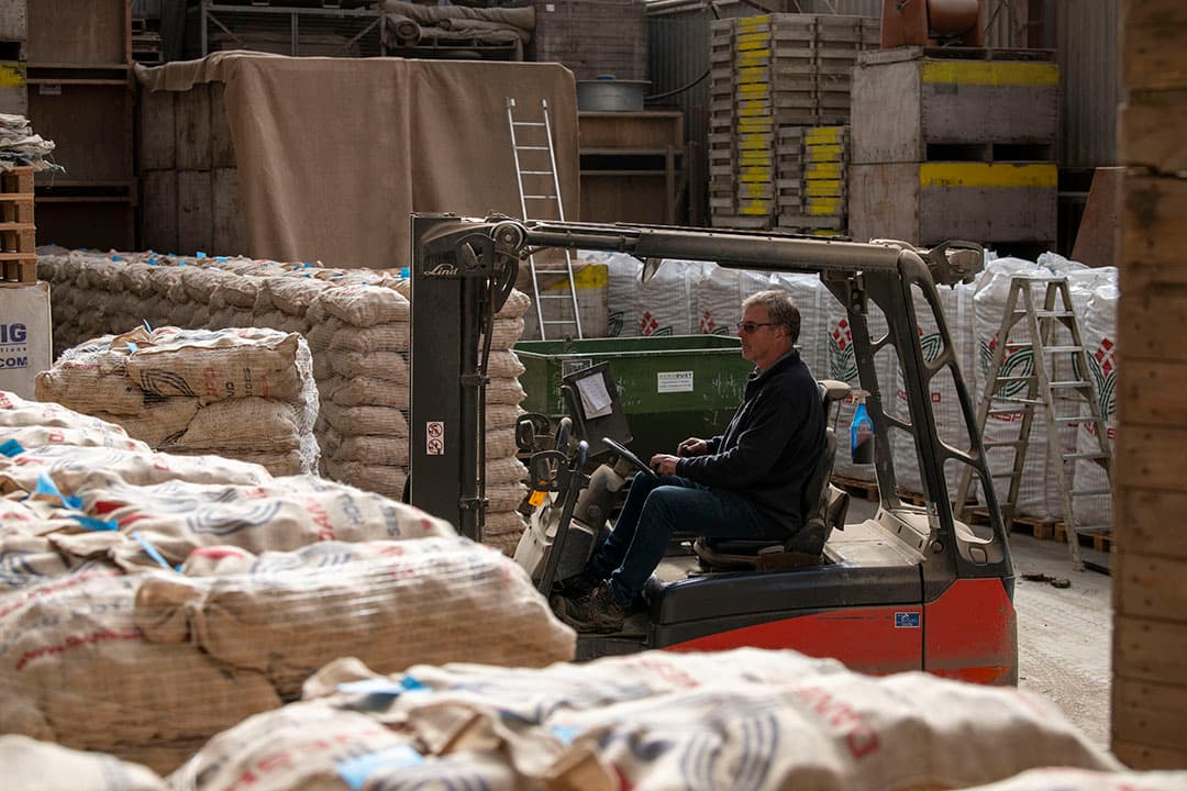 De pootgoedsector heeft te maken met sterk gestegen kosten en onzekerheden zoals de oorlog in Oekraïne. - Foto: Mark Pasveer