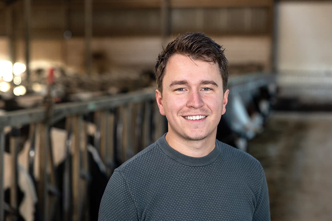 Maarten de Vries (24) woont in Renswoude (U.). Zijn ouders hebben een bedrijf met 95 melkkoeien op 55 hectare. - Foto's: Herbert Wiggerman