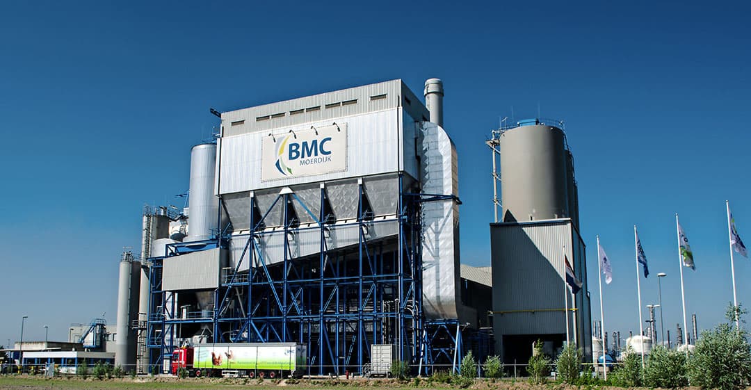 Coöperatie DEP komt met nieuwe tarieven voor de mest die leden leveren aan de elektriciteitscentrale BMC Moerdijk. - Foto: BMC Moerdijk-José Costa