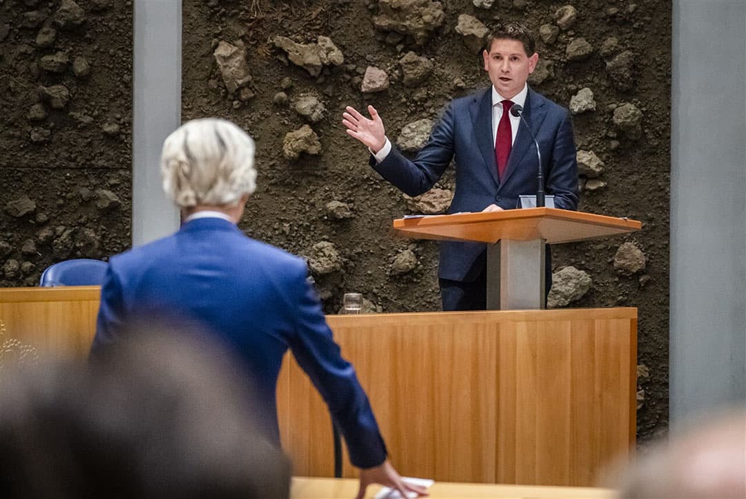 Jan Paternotte (D66) in debat met Geert Wilders (PVV) tijdens de eerste dag van de Algemene Politieke Beschouwingen, het debat na de Troonrede op Prinsjesdag. - Foto: ANP