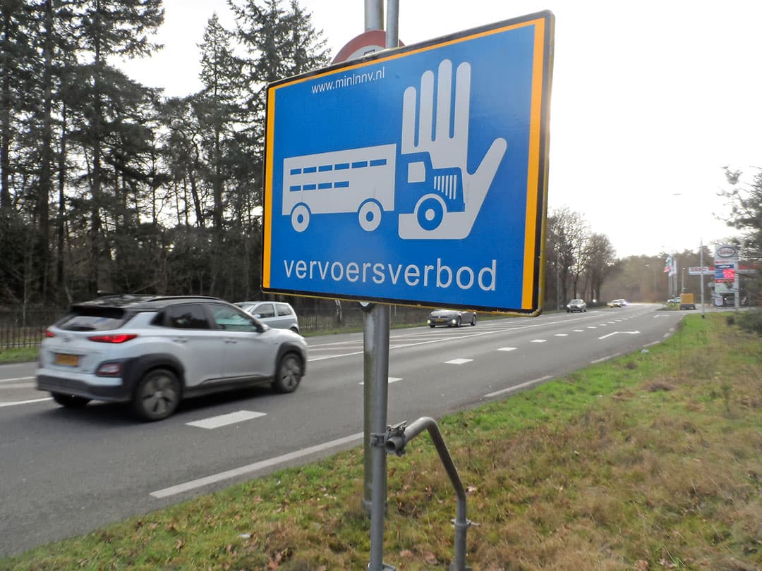 Ook bij Zuid-Scharwoude is een vervoersverbod van kracht. - Foto: Norbert van der Werff