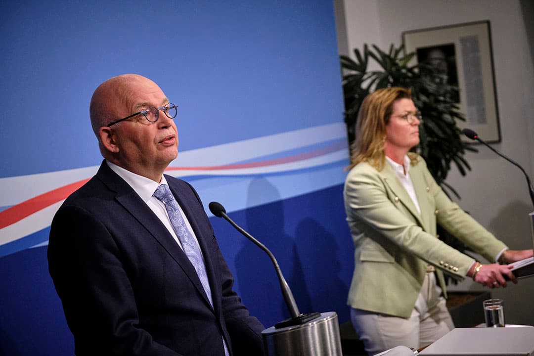 Minister Henk Staghouwer en Christianne van der Wal. - Foto: Roel Dijkstra Fotografie