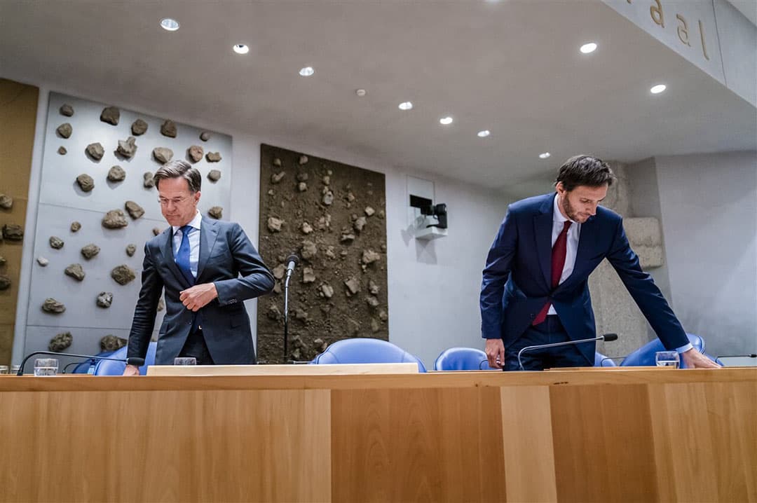Premier Mark Rutte en Wopke Hoekstra, minister van Buitenlandse Zaken, tijdens het debat over het stikstofbeleid. - Foto: ANP