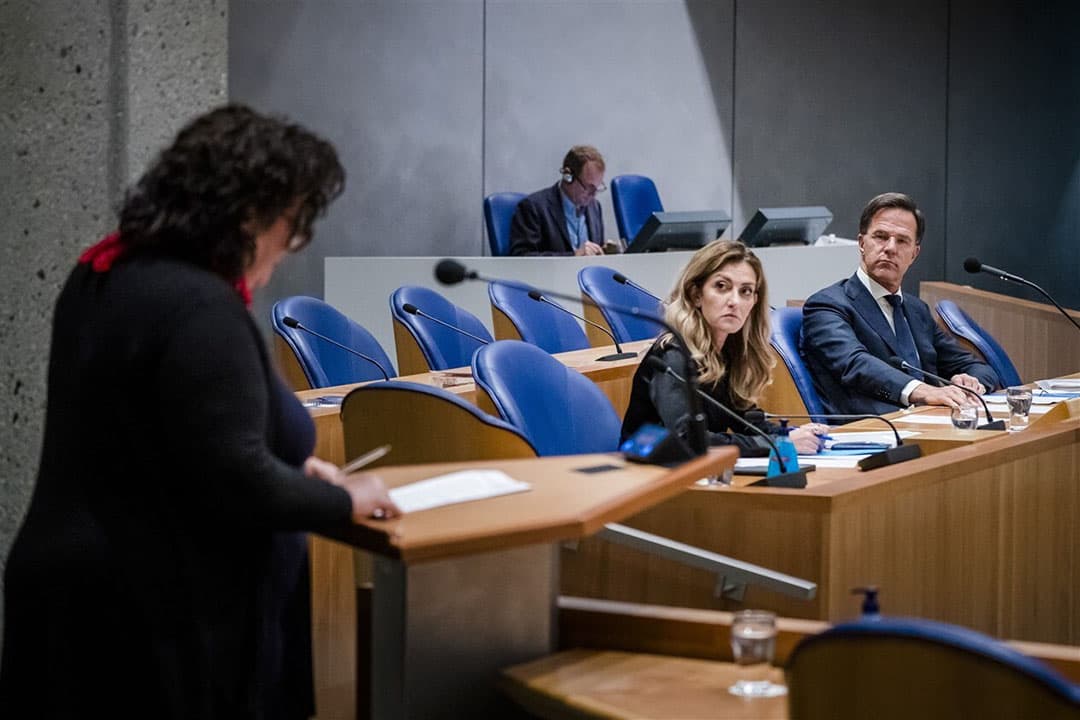 Caroline van der Plas (BBB), premier Mark Rutte en Dilan Yesilgoz, minister van Justitie en Veiligheid, tijdens het debat in de Tweede Kamer over de boerenprotesten. Tijdens dit debat, gisteravond, werd afgesproken dat er een bemiddelaar wordt aangesteld. - Foto: ANP