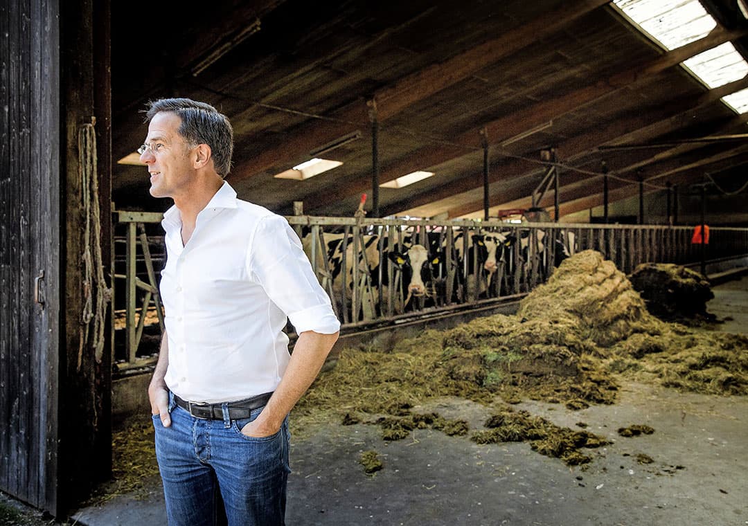 Premier Mark Rutte na een gesprek met boeren in Leusden over de stikstofplannen. - Foto: ANP