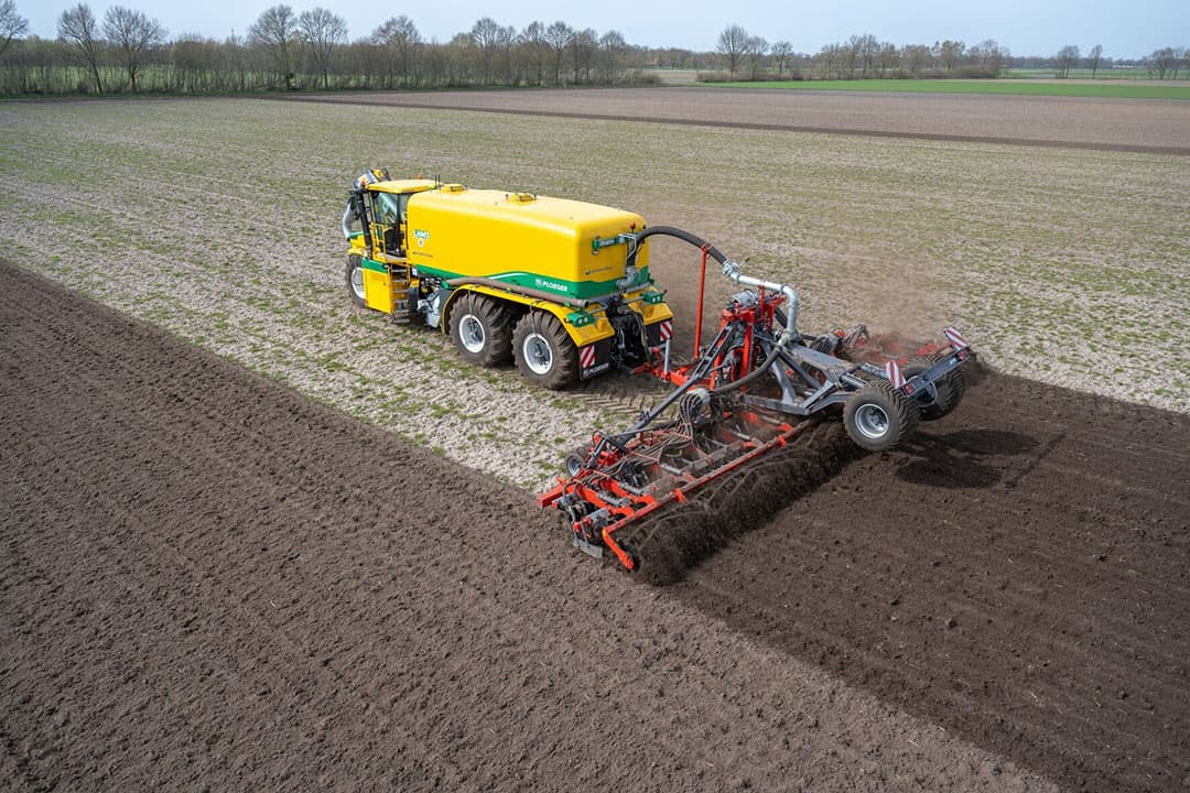 Evers Agro ontwikkelde de brede schijvenbemesters met name voor uitgestrekte regio's in Denemarken of het oosten van Duitsland. - Foto's: Evers Agro