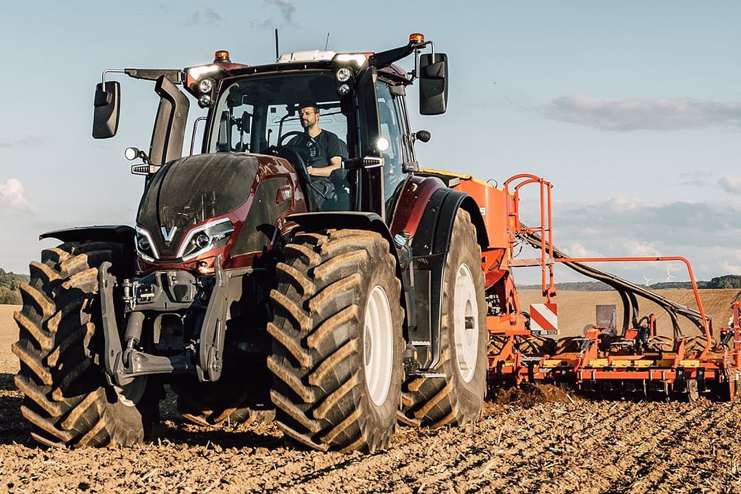 Valtra introduceerde op 30 juni deze Q-serie. De eerste modellen zullen in oktober 2022 afgeleverd worden bij de Valtra-dealers. - Foto's: Valtra.