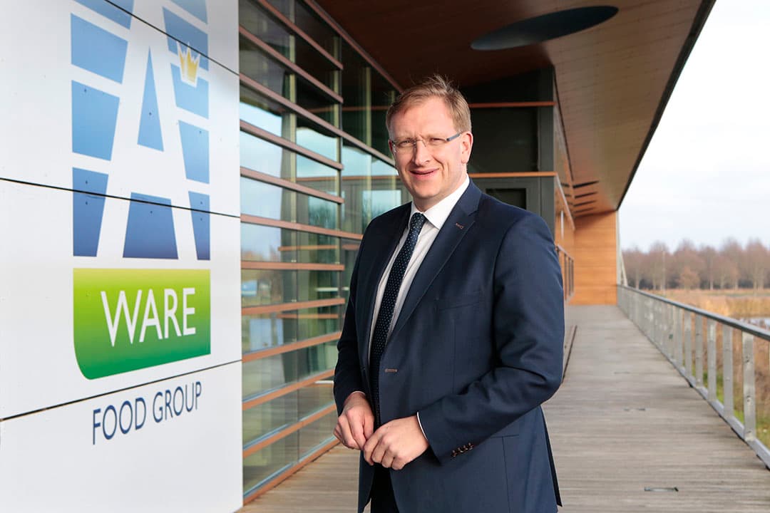 "Wij zijn geen coöperatie, maar staan dichtbij de boer", zei Jan Anker van A-ware. Woorden die Vergaderboer als muziek in de oren klinken. - Foto: Ton Kastermans Fotografie
