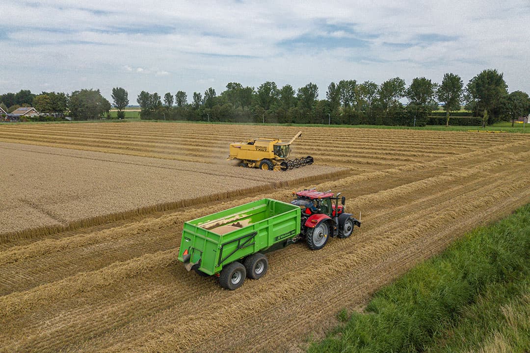 De Nederlandse Akkerbouw Vakbond vindt dat de minister zich niet inhoudelijk buigt over de bezwaren.  -Foto: Peter Roek