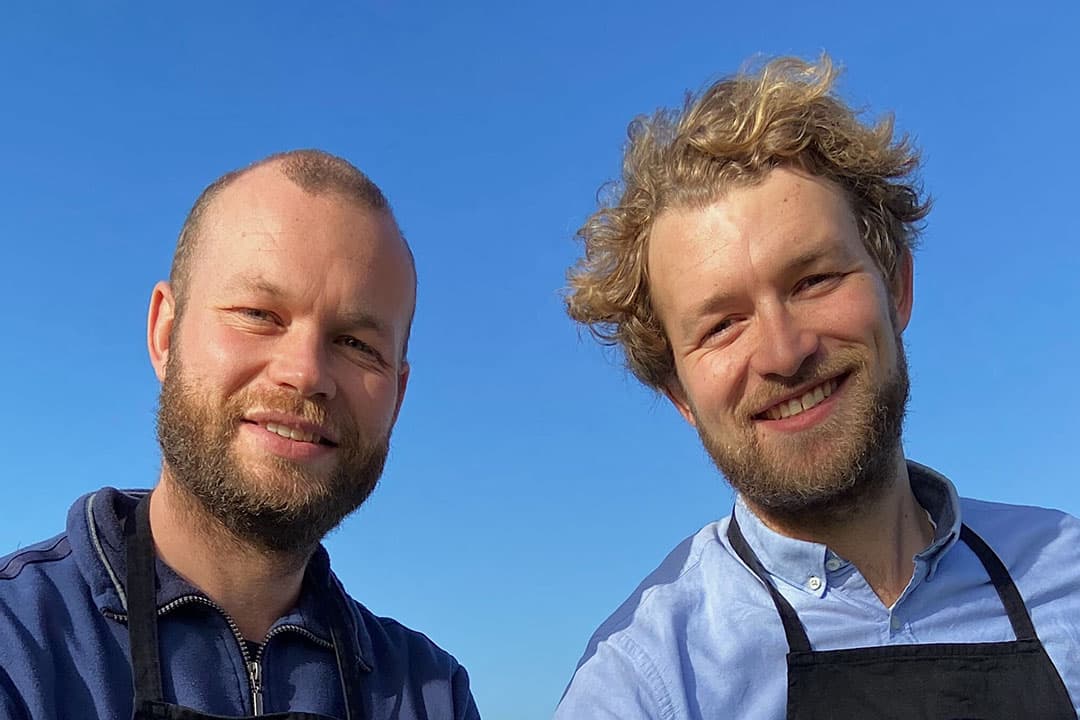 De Nieuwe Melkboer komt voort uit het melkveebedrijf van de fam. Grobben in Enschede, lid van de coöperatie FrieslandCampina. De jongste generatie Bart en Tom besloten plantaardige zuivel te gaan produceren. Foto: De Nieuwe Melkboer