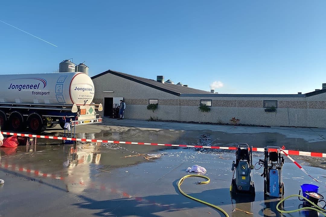 De schone en vuile zone zijn ingericht en gedesinfecteerd, de begassing loopt. - Foto': TCC-group