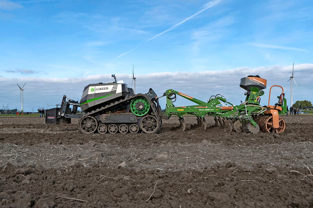 Machinefabrikant Amazone investeert in het Nederlandse bedrijf AgXeed dat autonome trekkers ontwikkelt. - Foto: Stadje Media
