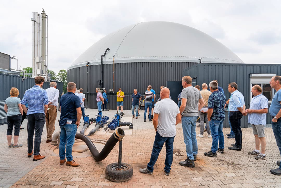 De open dag trok veel bezoekers, voornamelijk vleesvarkenshouders. - Foto: Jan Willem Schouten