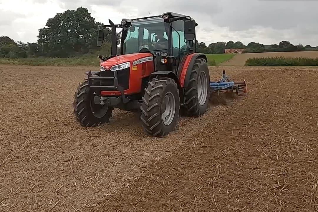 Boerderij heeft samen met het Duitse vakblad TopAgrar de Massey Ferguson 4708 M getest. - Foto: TopAgrar