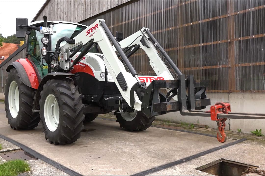 Boerderij heeft samen met het Duitse vakblad TopAgrar de Steyr 4080 Kompakt getest. - Foto: TopAgrar