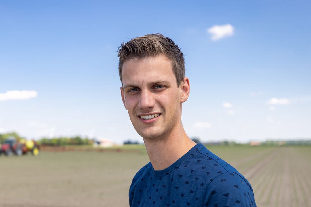 Arno Luteijn (21) woont in Swifterbant (Fl.). Hij zit in het derde jaar van de opleiding tuin-akkerbouw richting agrarisch ondernemerschap bij Aeres Hogeschool in Dronten. - Foto's: Koos Groenewold