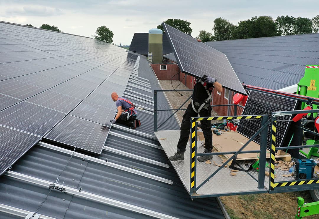 Het wordt bij de huidige energieprijzen steeds aantrekkelijker om stroomproducent te zijn. De stroomprijs is in de afgelopen twaalf maanden meer dan verdrievoudigd. - Foto: Ruud Ploeg