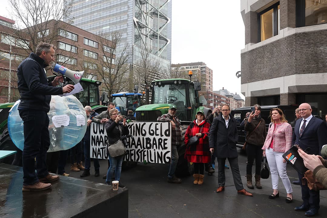 Boerenprotest tegen het stikstofbeleid bij de Tweede Kamer in Den Haag april 2022. - Foto: Roel Dijkstra