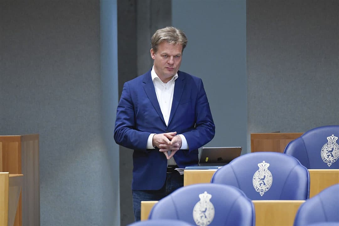 Dassen en Omtzigt (foto) stellen voor dat drie dagen na een nieuw lobbycontact hierover informatie moet worden opgenomen in een openbaar register. Foto: ANP