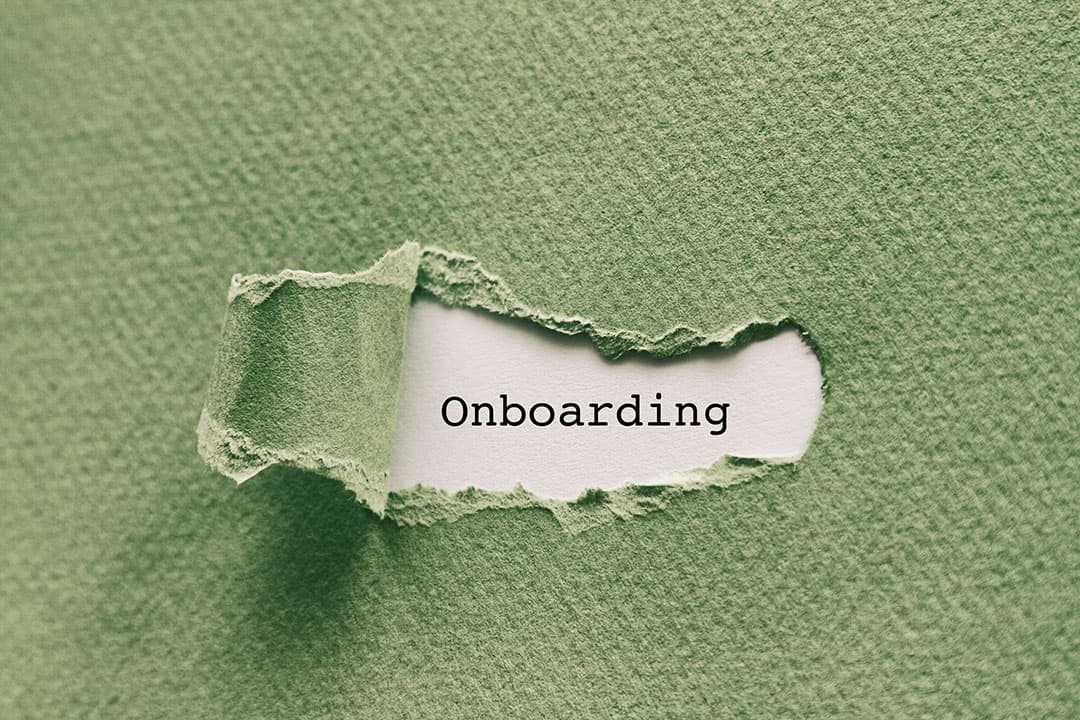 In de inwerkperiode krijgen medewerkers de kans om te wennen aan het nieuwe bedrijf. Een modern woord voor het inwerkproces is onboarding, dit gaat net iets verder. - Foto: Canva/1001Love