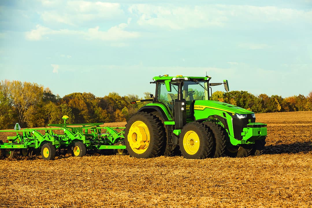 Volgens John Deere is er veel interesse in de trekker. Niet verrassend: vooral uit grootschalige landbouwregio’s als Noord- en Zuid-Amerika, Australië en de GOS-landen. - Foto: John Deere