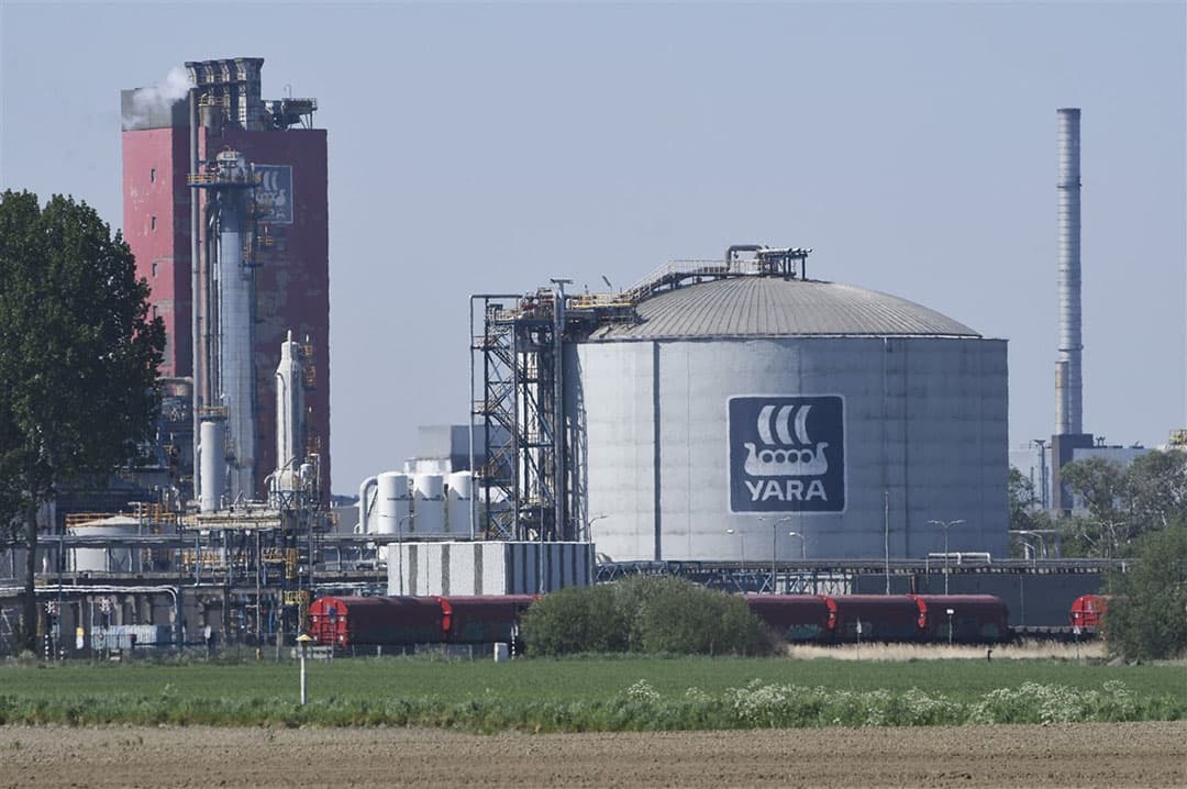 De kunstmestfabriek van Yara in Sluiskil staat op nummer 2 staat met een ammoniak-productie van 254.0000 kilo. - Foto: ANP